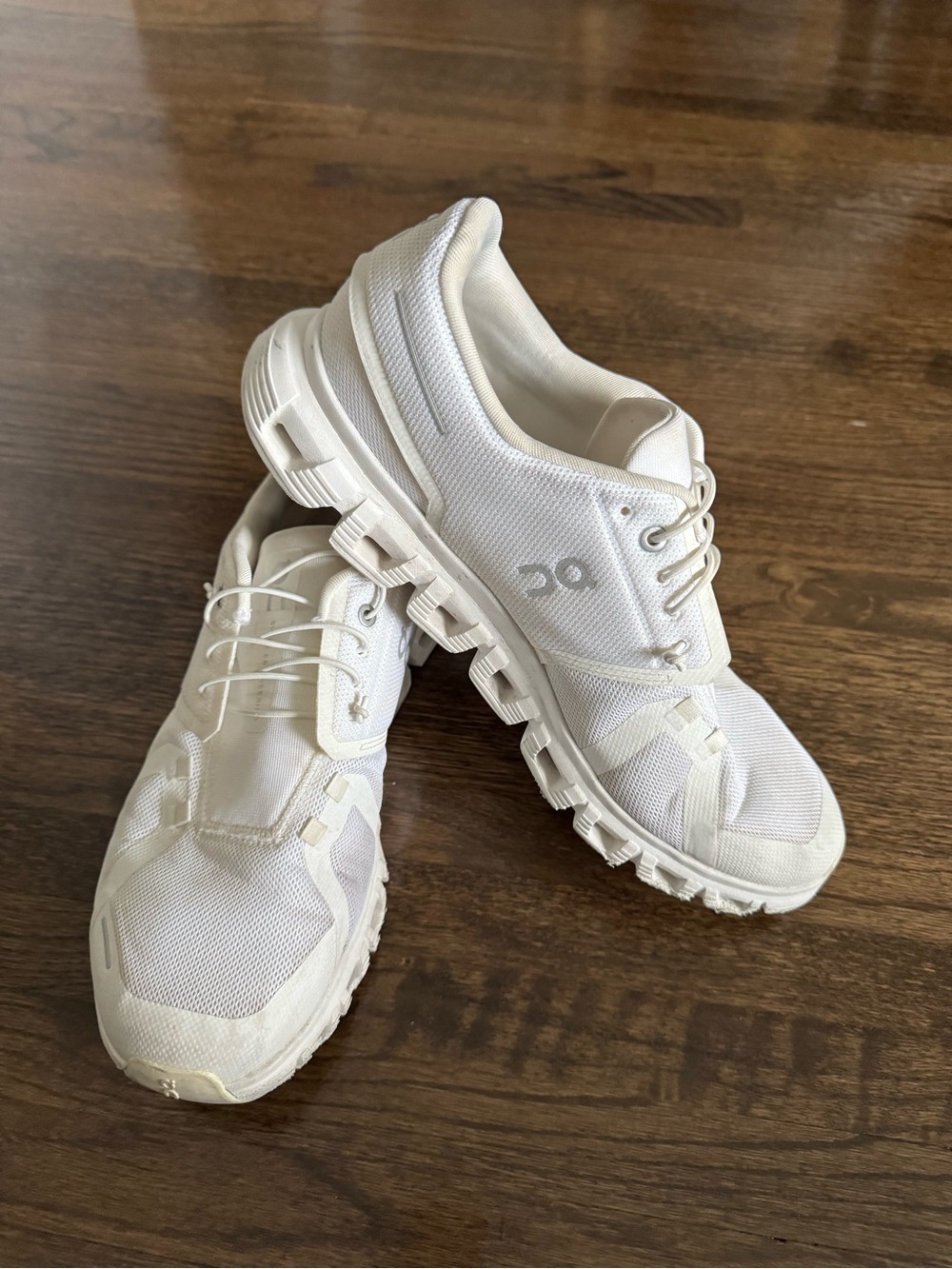 On Running On Cloud 6 White Running Shoes, Size 10.5